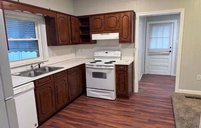 Welcome to this charming 1 bedroom, 1.5 bathroom home in Phenix City, AL