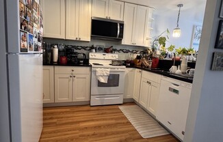 2 beds, 1 bath, 1,100 sqft, $2,400, Unit 718