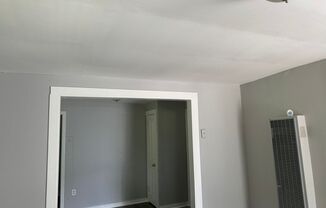 1 bed, 1 bath, $550