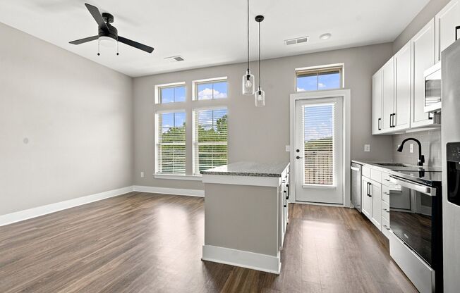 1 bed, 1 bath, 816 sqft, $1,539, Unit 414