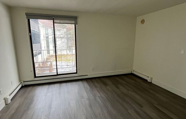 Studio, 1 bath, 300 sqft, $795, Unit 378E