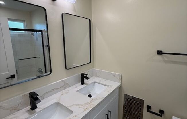 3 beds, 2 baths, 1,400 sqft, $3,295, Unit 10