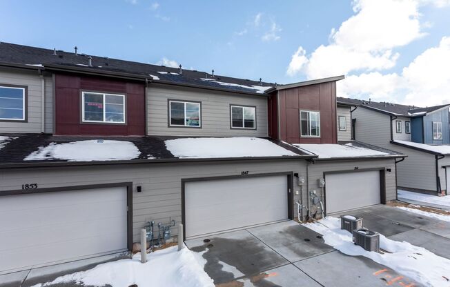 Stunning Home-Excellent Location!!