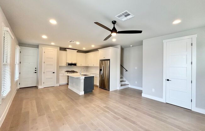 E Evergreen St 311 - 78212