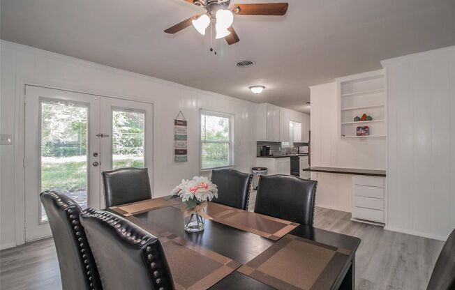 Beautifully Remodeled 4-Bedroom, 2-Bath Home in South Hills of Fort Worth **move in special $500 off first months rent***