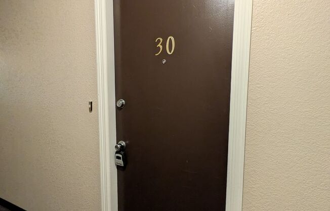 1 bed, 1 bath, 700 sqft, $1,125, Unit #30