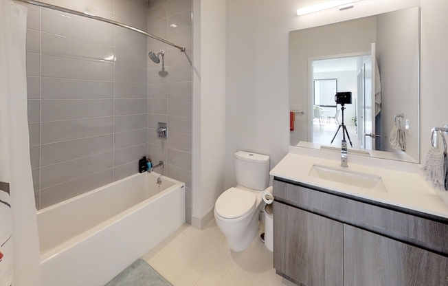 3 beds, 2 baths, 1,087 sqft, $6,000, Unit 329