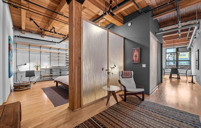 Gorgeous One Bedroom Luxury Condo in Ballpark!