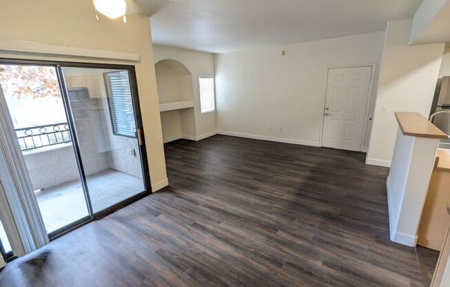 2 beds, 2 baths, $1,375, Unit # 1044