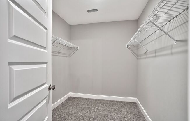 3 beds, 2.5 baths, 1,300 sqft, $1,500, Unit 41