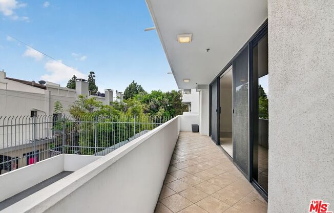 3 beds, 4 baths, 2,426 sqft, $6,995, Unit 309