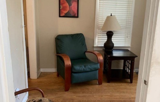 1 BEDROOM WALKING DISTANCE TO THE HEART OF SANFORD