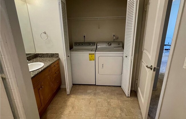 100 S Alameda St