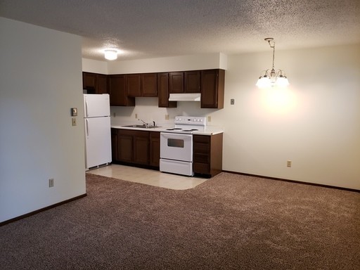 1 bed, 1 bath, 425 sqft, $600, Unit 14