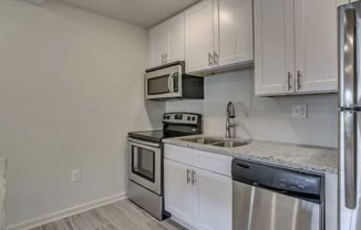 1 bed, 1 bath, $1,100, Unit Unit 3