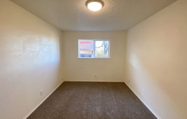 2 beds, 1 bath, 825 sqft, $1,200, Unit Unit 1