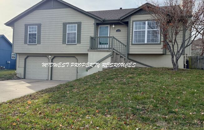 3 beds, 2 baths, $2,195