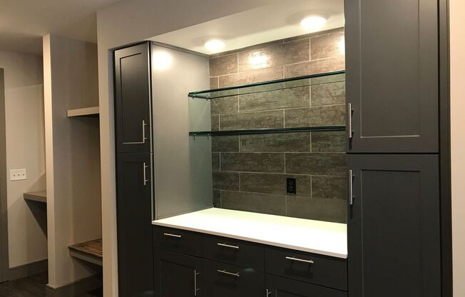 Studio, 1 bath, 680 sqft, $1,856, Unit 609