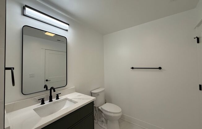 1 bed, 1.5 baths, 689 sqft, $3,375, Unit 208