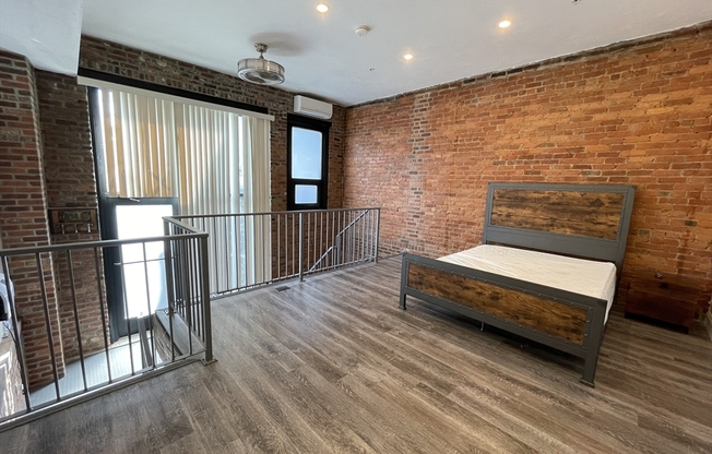 1 bed, 1 bath, $3,800, Unit 102