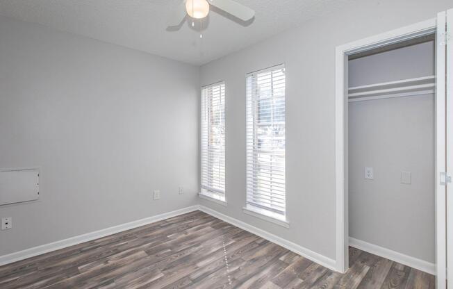 3 beds, 2 baths, 909 sqft, $1,339