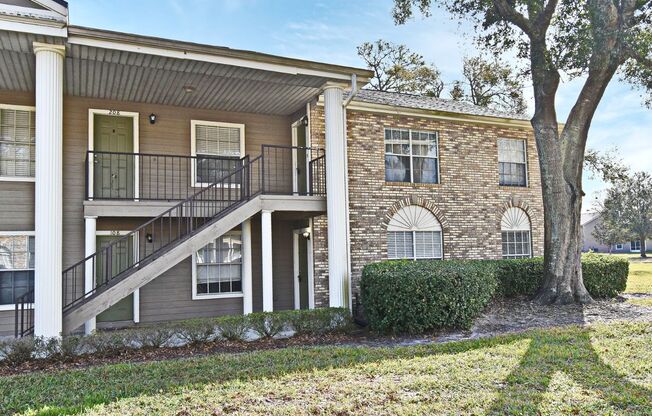 Spacious 2 bedroom 2 bath condo practically on UCF campus
