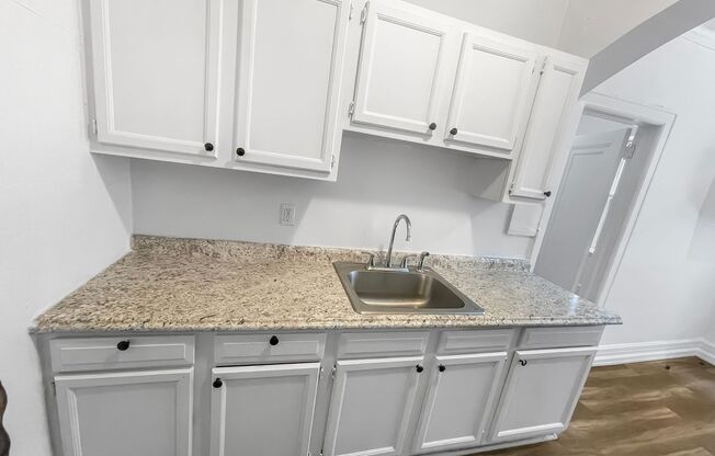 2 beds, 1 bath, 635 sqft, $1,313, Unit 113