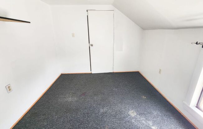 2 beds, 1 bath, $800