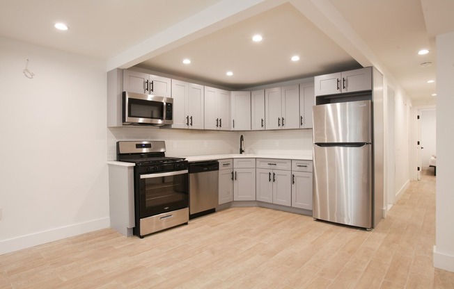 459 IRVING AVE
