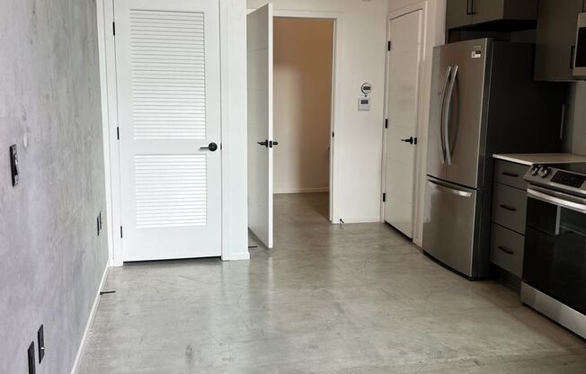 Studio, 1 bath, 270 sqft, $1,895, Unit 102