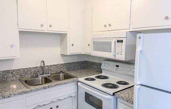 Studio, 1 bath, 400 sqft, $1,295, Unit 5307-95