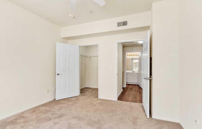 1 bed, 1 bath, 866 sqft, $2,455