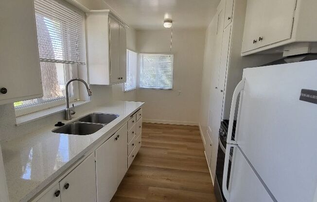 1 bed, 1 bath, 600 sqft, $2,250