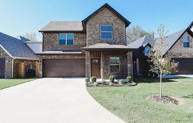 Stylish Bentonville Home (Community Amenities!)