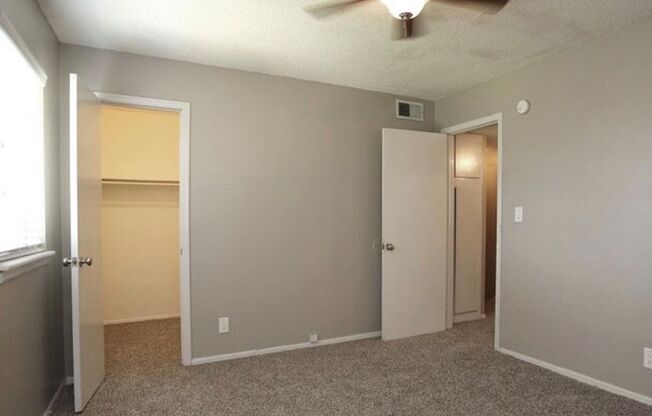 3 beds, 1.5 baths, 1,260 sqft, $1,200, Unit 212