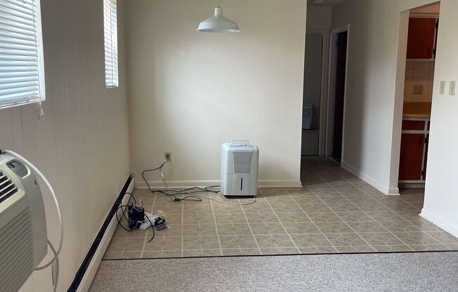 1 bed, 1 bath, 454 sqft, $1,275, Unit D-11