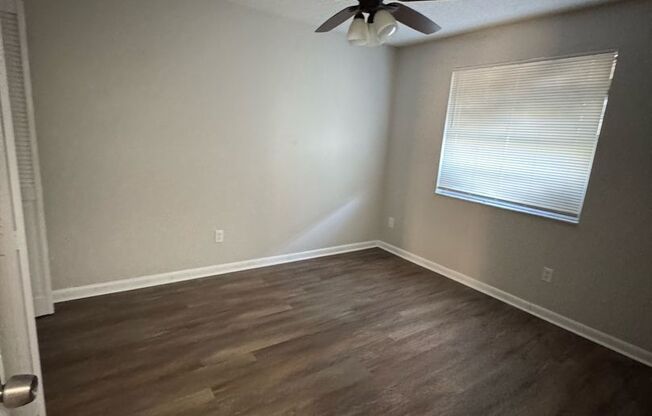 2 beds, 1 bath, $1,200