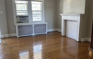 3 beds, 1 bath, $1,900