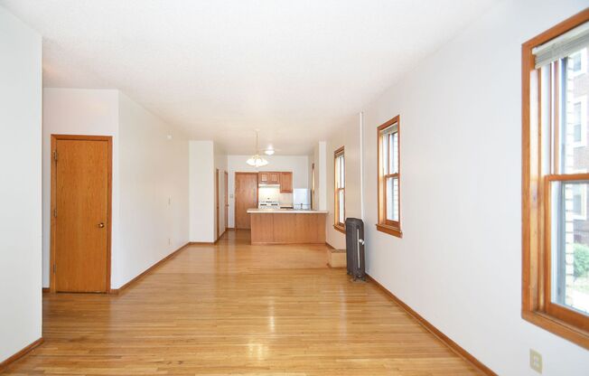 2 beds, 2 baths, 950 sqft, $1,400, Unit 10 - 110