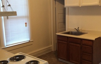 Studio, 1 bath, $895