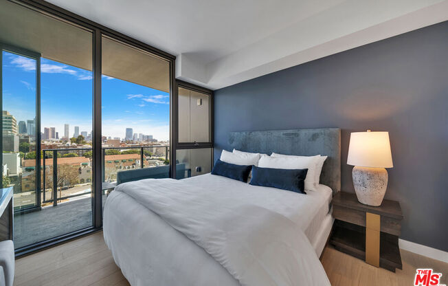 3 beds, 3 baths, 2,614 sqft, $17,995, Unit PH02