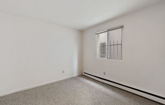 2 beds, 1 bath, 650 sqft, $1,025, Unit 305