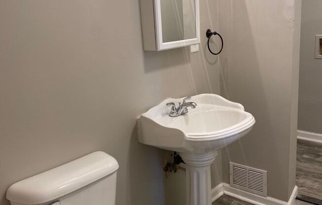 1 bed, 1 bath, $900