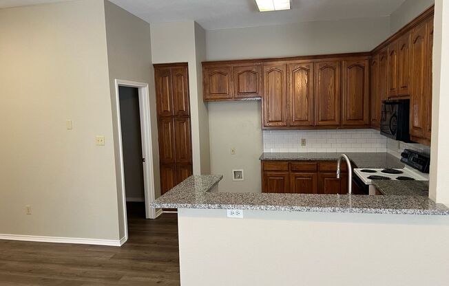 3 beds, 2 baths, $1,995, Unit 1