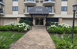 Dean Parkway  2bd-2ba Condo, Hardwood Floors, 1-double wide Garage Space included, Patio, Video Walkthrouh