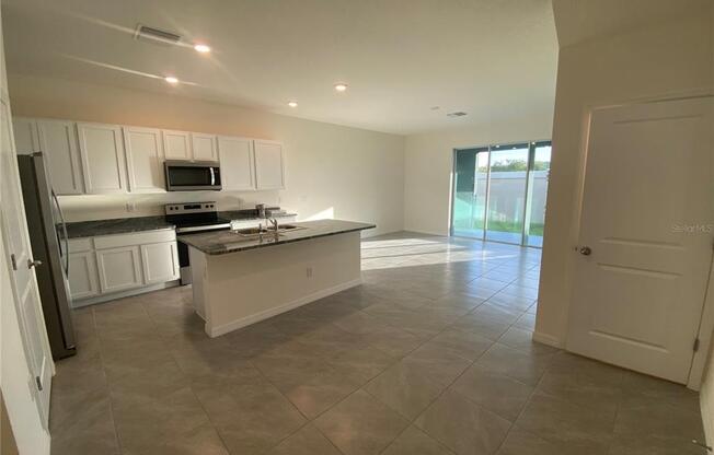 2906 SUNCOAST PLNS DR