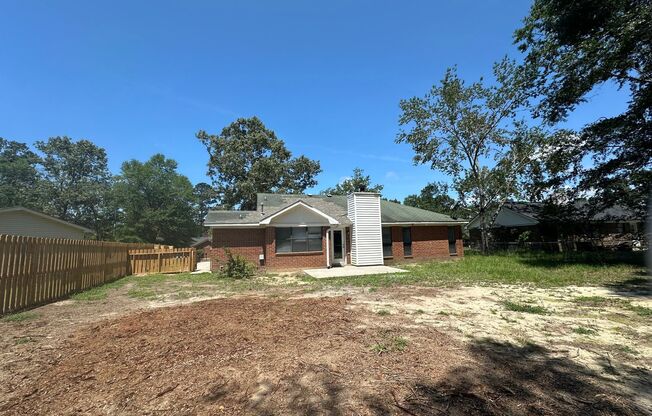 3 beds, 2 baths, $1,250