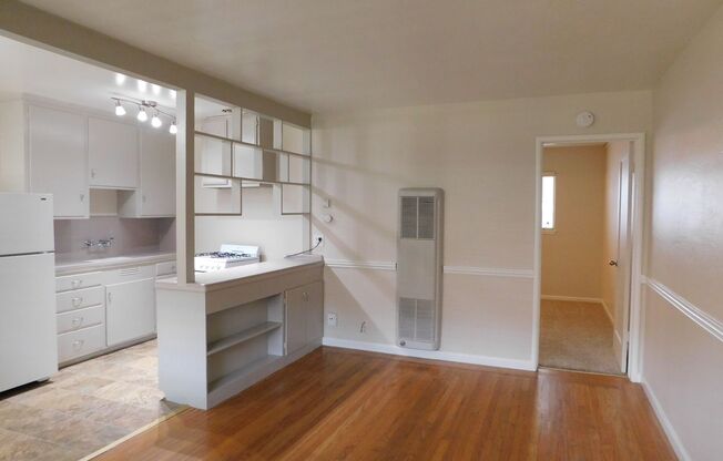 1 bed, 1 bath, $1,500, Unit 12