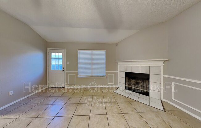 513 HOLLYBERRY DR