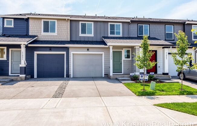 Beautiful NEW CONSTRUCTION 3 Bedroom 2.5 Bath DR Horton Townhome For Rent